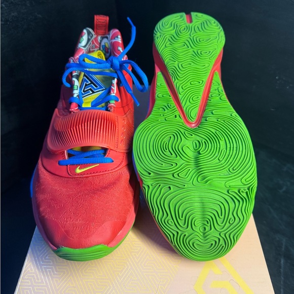 Red and Blue Athletic Giannias - Picture 5 of 5